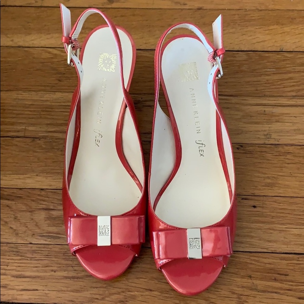 Anne Klein pink peep toe shoes